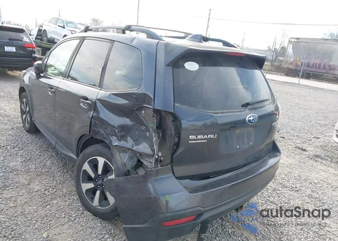 2017 Subaru Forester 2.5I Premium z USA, uszkodzony, nr VIN JF2SJAGC9HH568046